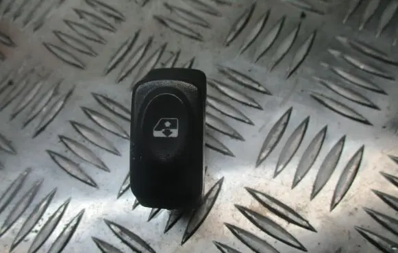 Renault Scenic I Quarter vent window switch 432963K