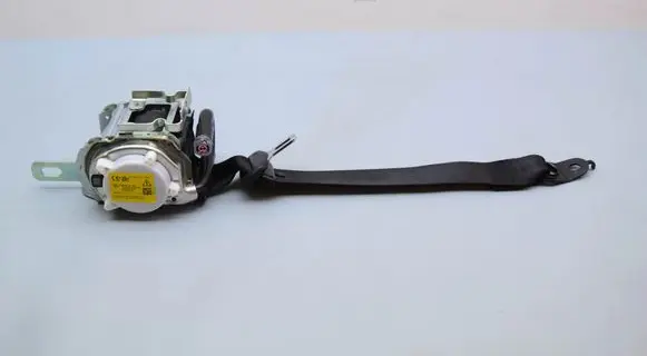 BMW 5 G60 G61 Rear seatbelt 5A54E03