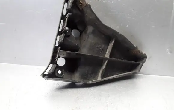 Volvo C70 Front bumper mounting bracket 08620369