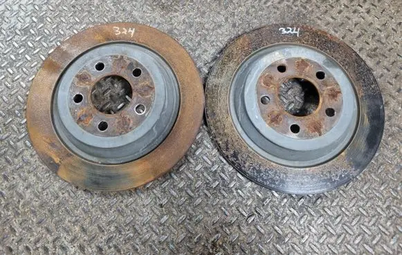 Ford Mustang VI Rear brake disc