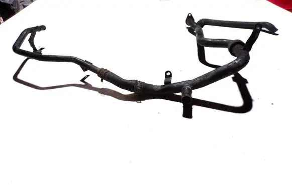 Audi Q7 4L Engine coolant pipe/hose 057121073C 7L8121065L