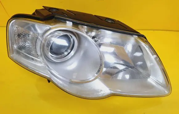 Volkswagen PASSAT B6 Headlight/headlamp 3C0941006Q