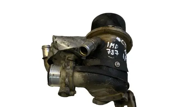 Skoda Octavia Mk3 (5E) EGR valve cooler 04L131512D Y2392008