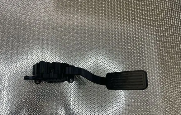 Tesla Model 3 Accelerator throttle pedal 1011298
