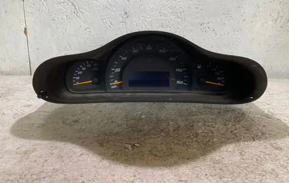 Mercedes-Benz C W203 Speedometer (instrument cluster) 87001439