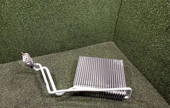 Mercedes-Benz Vito Viano W639 Air conditioning (A/C) radiator (interior) 6398300384 W2344002 6287748
