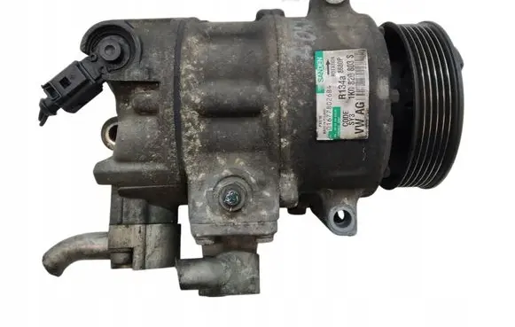 Volkswagen Touran I Air conditioning (A/C) compressor (pump) 1K0820803S
