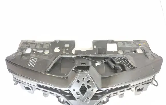 Renault Clio IV Front grill 628101467R