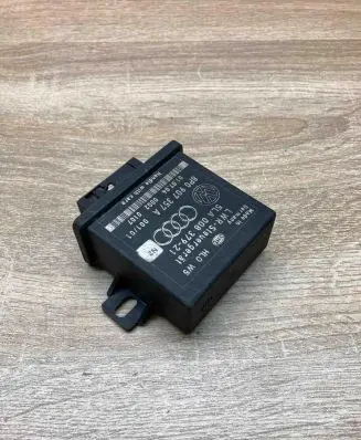 Audi A3 S3 8P Light module LCM 8P0907357A 5LA008379 Used