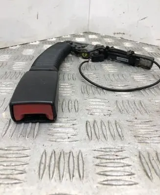 BMW 5 E60 E61 Front seatbelt buckle 561272102B 07042004