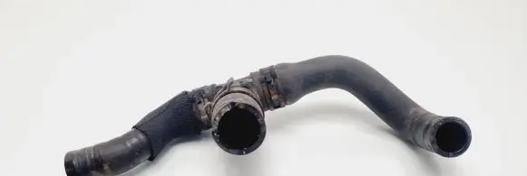 Mercedes-Benz C W203 Engine coolant pipe/hose