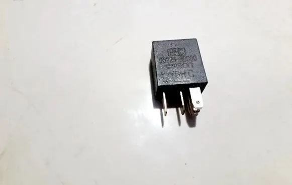Hyundai Trajet Other relay 952253b500