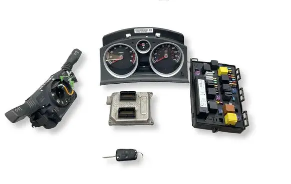 Opel Astra H Engine ECU kit and lock set 55568735 5WK9463 9072319095