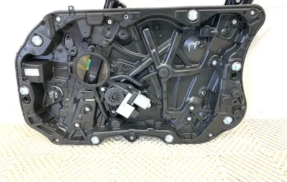 BMW 5 G30 G31 G38 Front door window regulator with motor 7360424