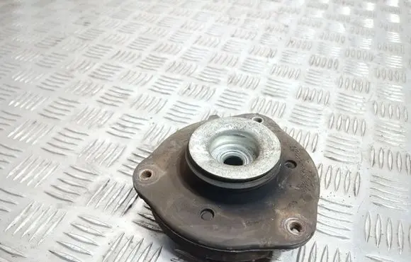 Volkswagen PASSAT B7 Coil spring mount 