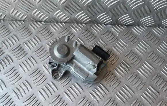 Steering wheel lock
