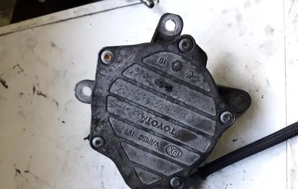 Toyota Avensis T250 Vacuum pump