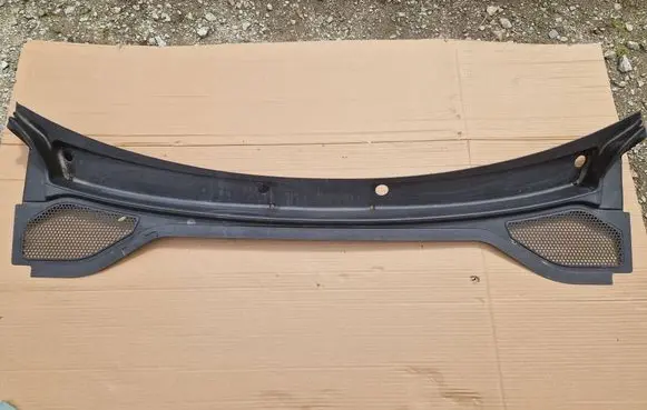 Audi Q2 - Wiper trim 81B819403