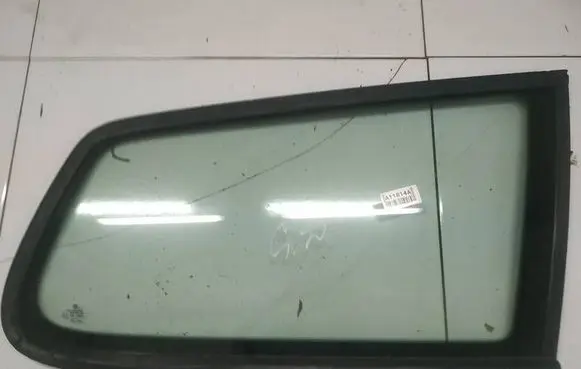 Volkswagen PASSAT B6 Rear side window AS2