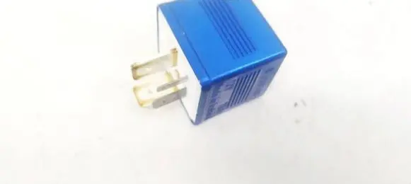 Audi A6 S6 C5 4B Other relay 899587