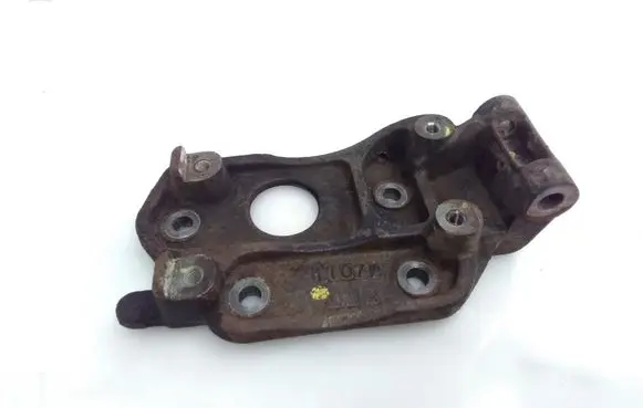 Ford Ranger Engine mounting bracket