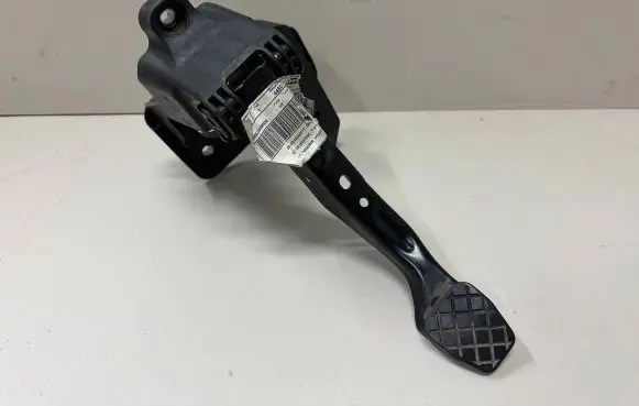 Seat Ibiza IV (6J,6P) Brake pedal 6R1721058