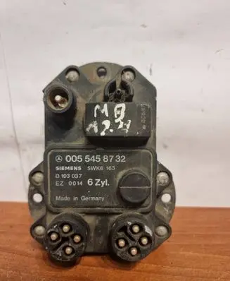 Mercedes-Benz E W124 Ignition amplifier control unit 0055458732 5WK6163
