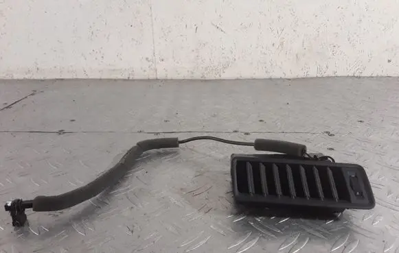 Audi A8 S8 D3 4E Cabin air duct channel 4E0819704C