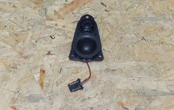 Volkswagen Multivan T5 Panel speaker 7H5035411