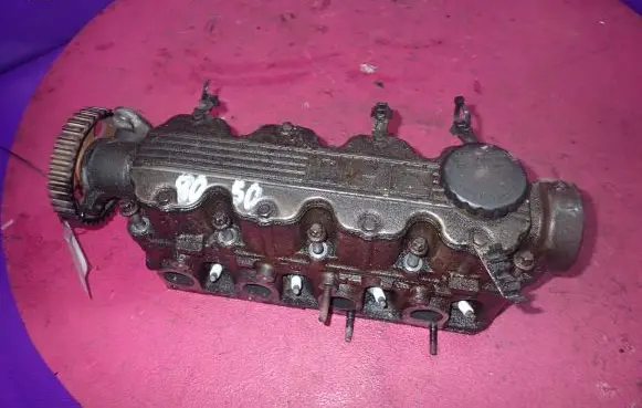 Opel Corsa B Engine head 90354882