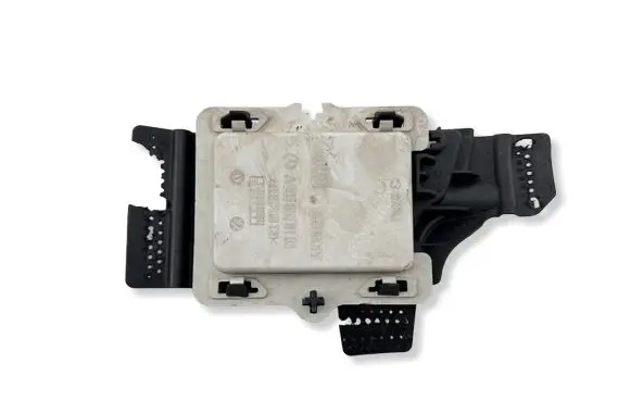 Mercedes-Benz C W205 Front bumper mounting bracket A2058858103 205M0PF