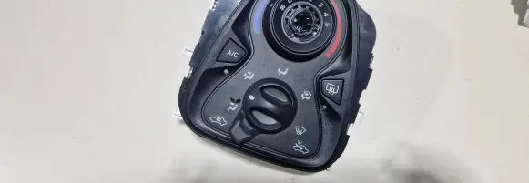 Toyota Aygo AB40 Climate control unit B000737077