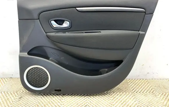 Renault Scenic III - Grand scenic III Front door card panel trim 809000459R