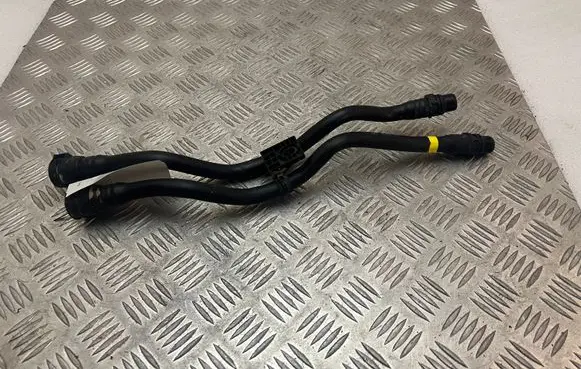 Peugeot 3008 II Engine coolant pipe/hose
