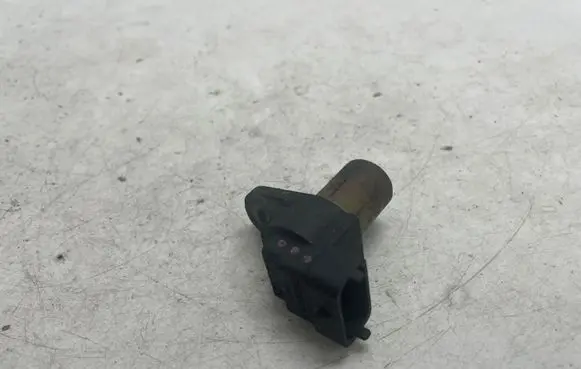 Mercedes-Benz E W210 Camshaft position sensor A0031539728
