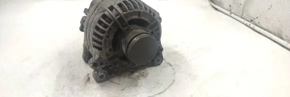 Audi A4 S4 B5 8D Generator/alternator