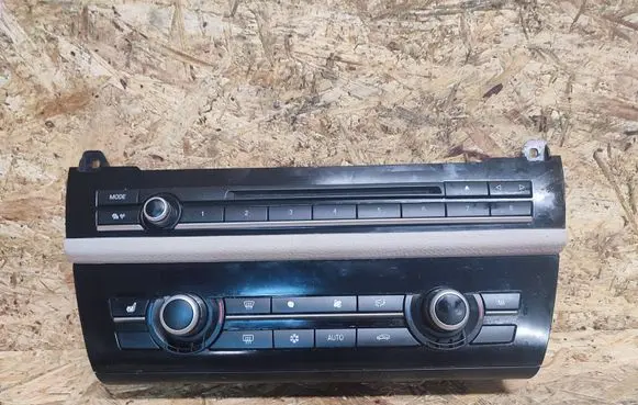 BMW 5 F10 F11 Climate control unit 9241243 0000346622 900252780012