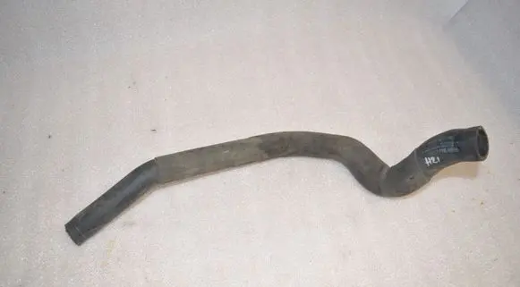 Mercedes-Benz C W202 Engine coolant pipe/hose 2025015382