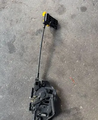 Ford Ecosport Engine bonnet/hood lock/catch CN1A16700
