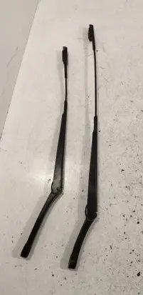 Volkswagen PASSAT B6 Front wiper blade arm 3C1955409C 3C1955410B