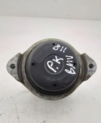 BMW 1 E81 E87 Engine mount bracket 13981112