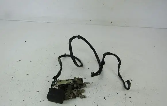 Mercedes-Benz Vito Viano W638 Front door lock 