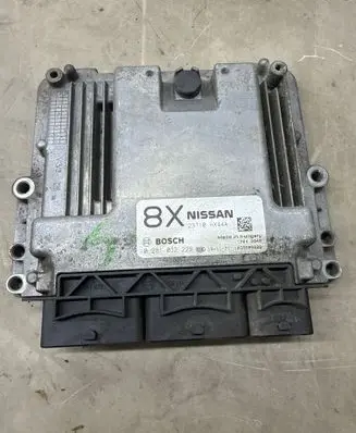 Nissan Qashqai Engine control unit/module 23710HX44A 1039S85626 0281032229