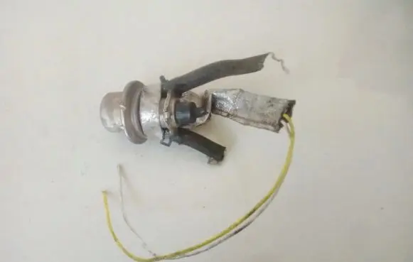 Fuel pressure sensor