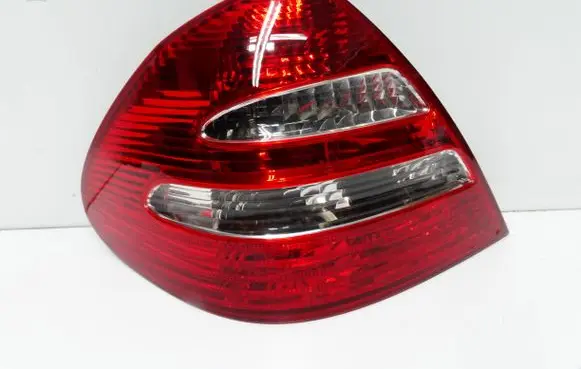 Mercedes-Benz E W211 Rear/tail lights A2118200364 700T88 33096913