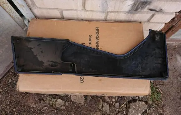 Mercedes-Benz E W124 Front door storage pocket/box 