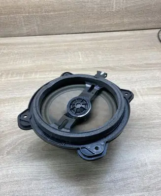 Audi A4 S4 B7 8E 8H Front door speaker 8H0035411 7606500098