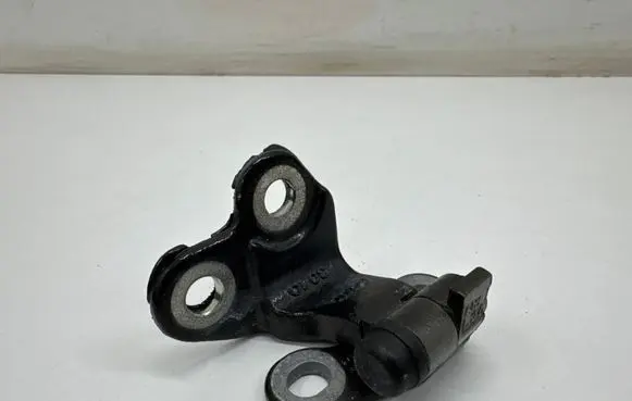 Nissan Qashqai J12 Rear door upper hinge 
