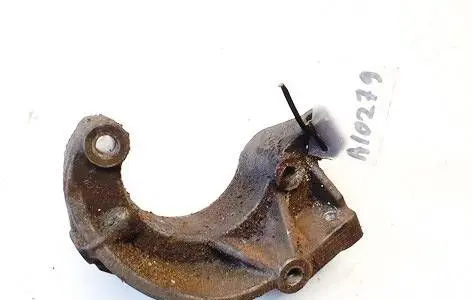 Suzuki Swift I Engine mounting bracket