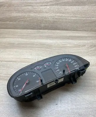 Speedometer (instrument cluster)
